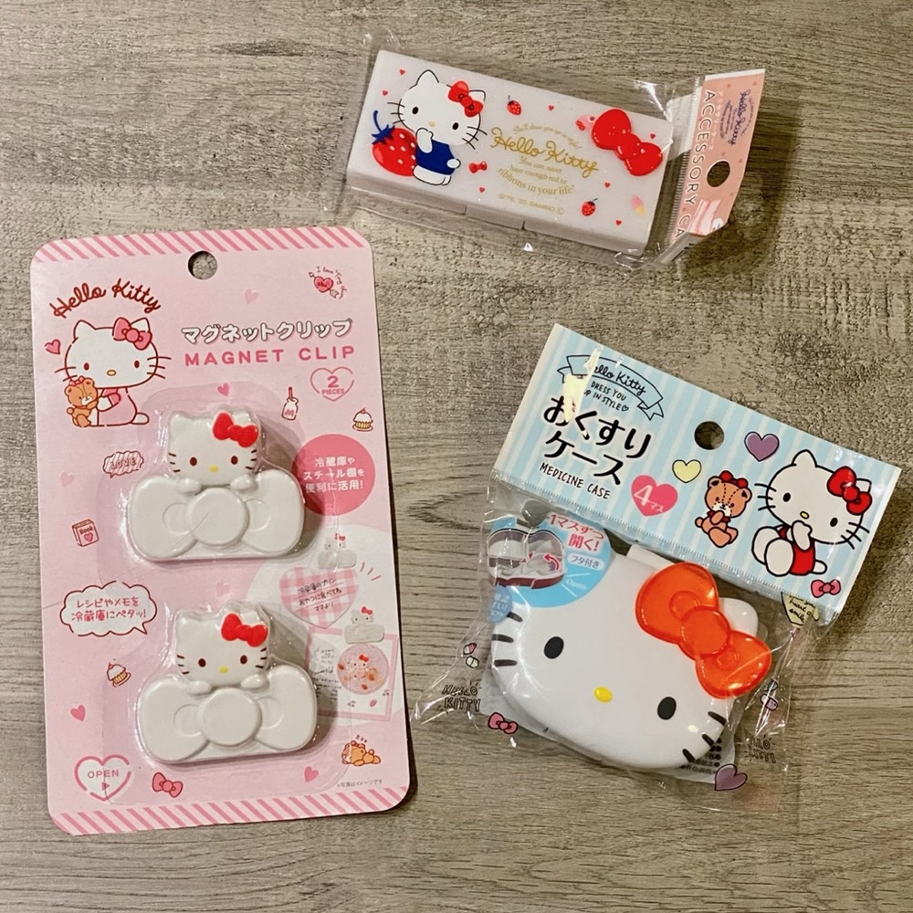 Hello Kitty Medicine Accessory Cases  Magnet Clips